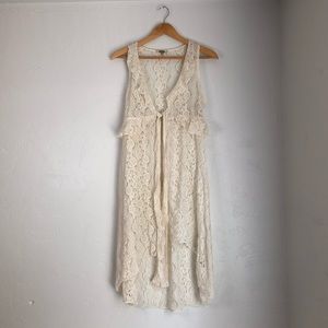 Gimmicks by BKE Ivory Off White Lace High Low Duster Cardigan Size Medium Buckle